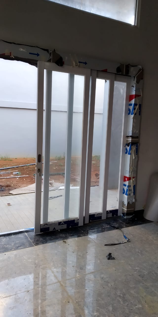 Kardi Pasar Swadaya Pintu Sliding Aluminium - Dokumentasi Proyek
